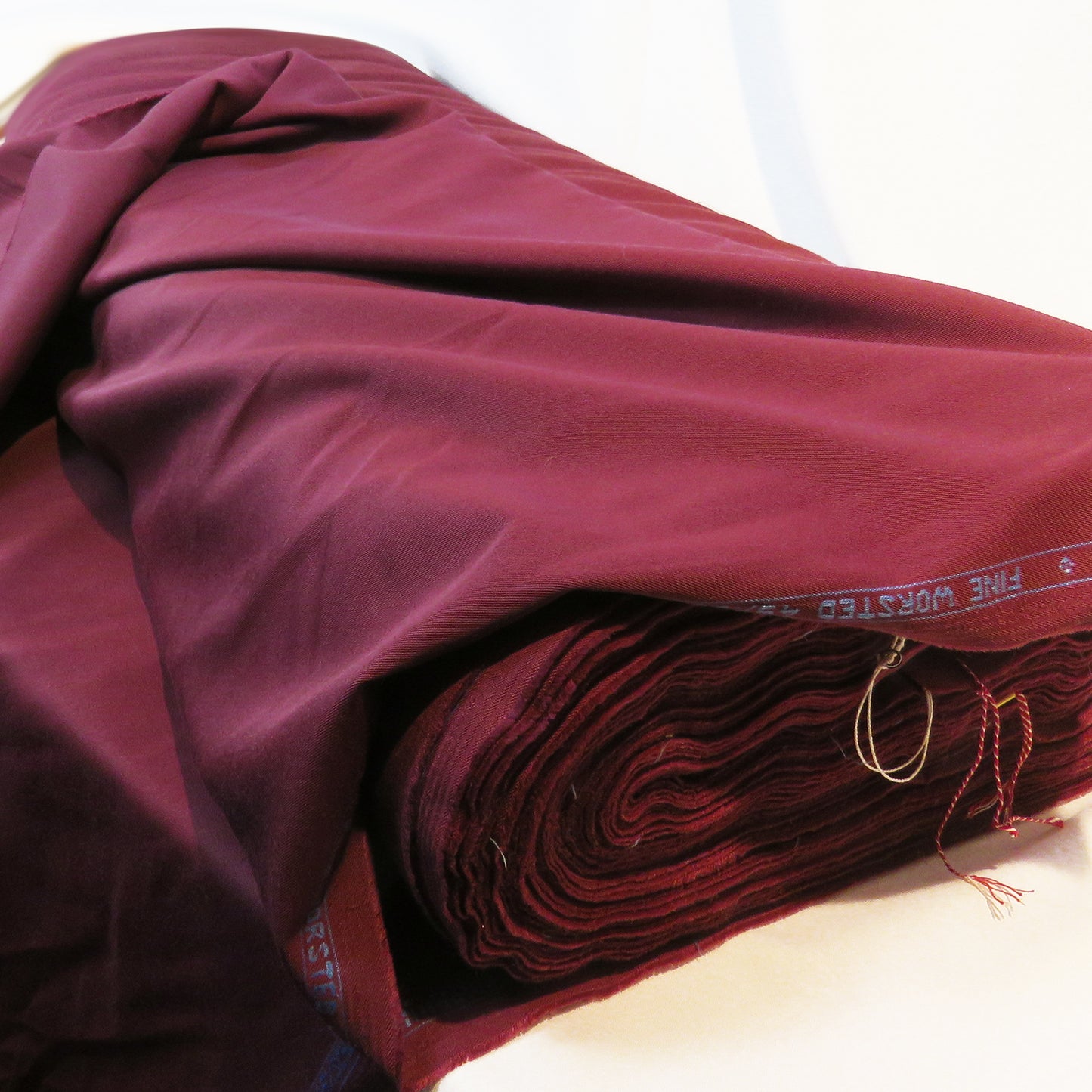 Light Trevira Summer Wool in Bordeaux