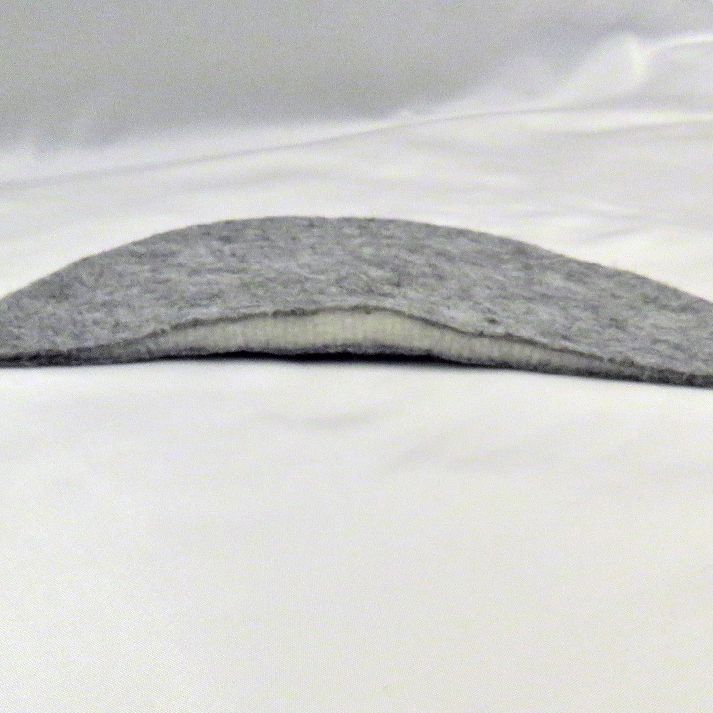 Gray Felted Shoulder Pads, 1 cm